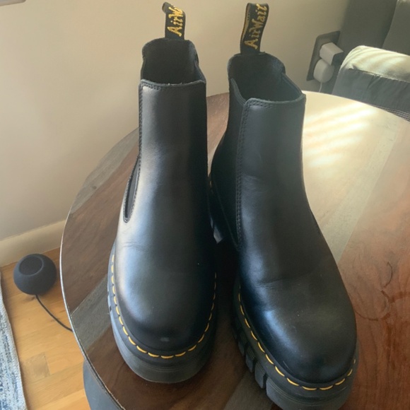 Dr Martins Platform Chelsea Boot - Picture 2 of 3